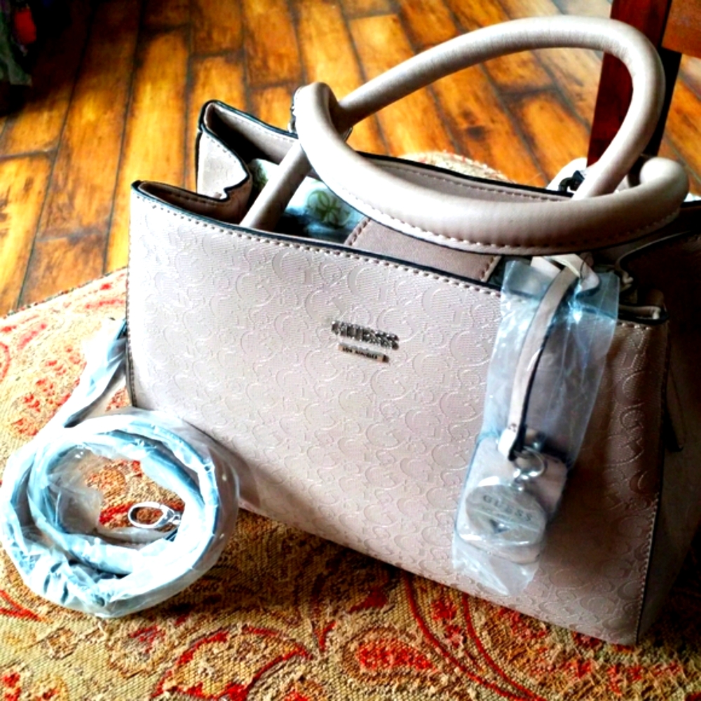 NWT Guess "Bonny" Handbag Crossbody